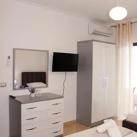 Elmar Apartment