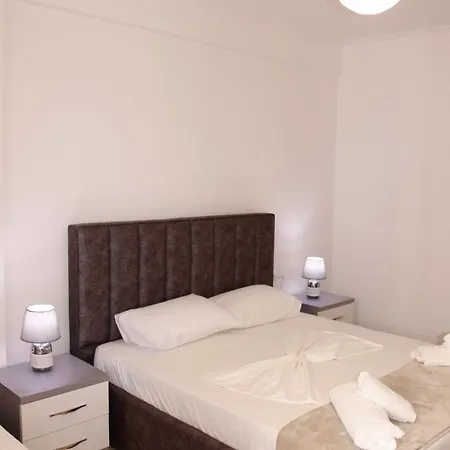 Elmar Apartment *
